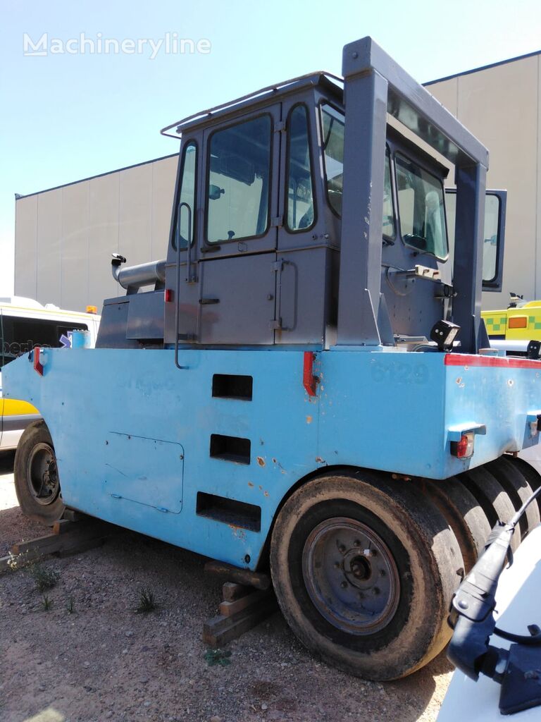 compacteur à pneus Hamm GRW 18