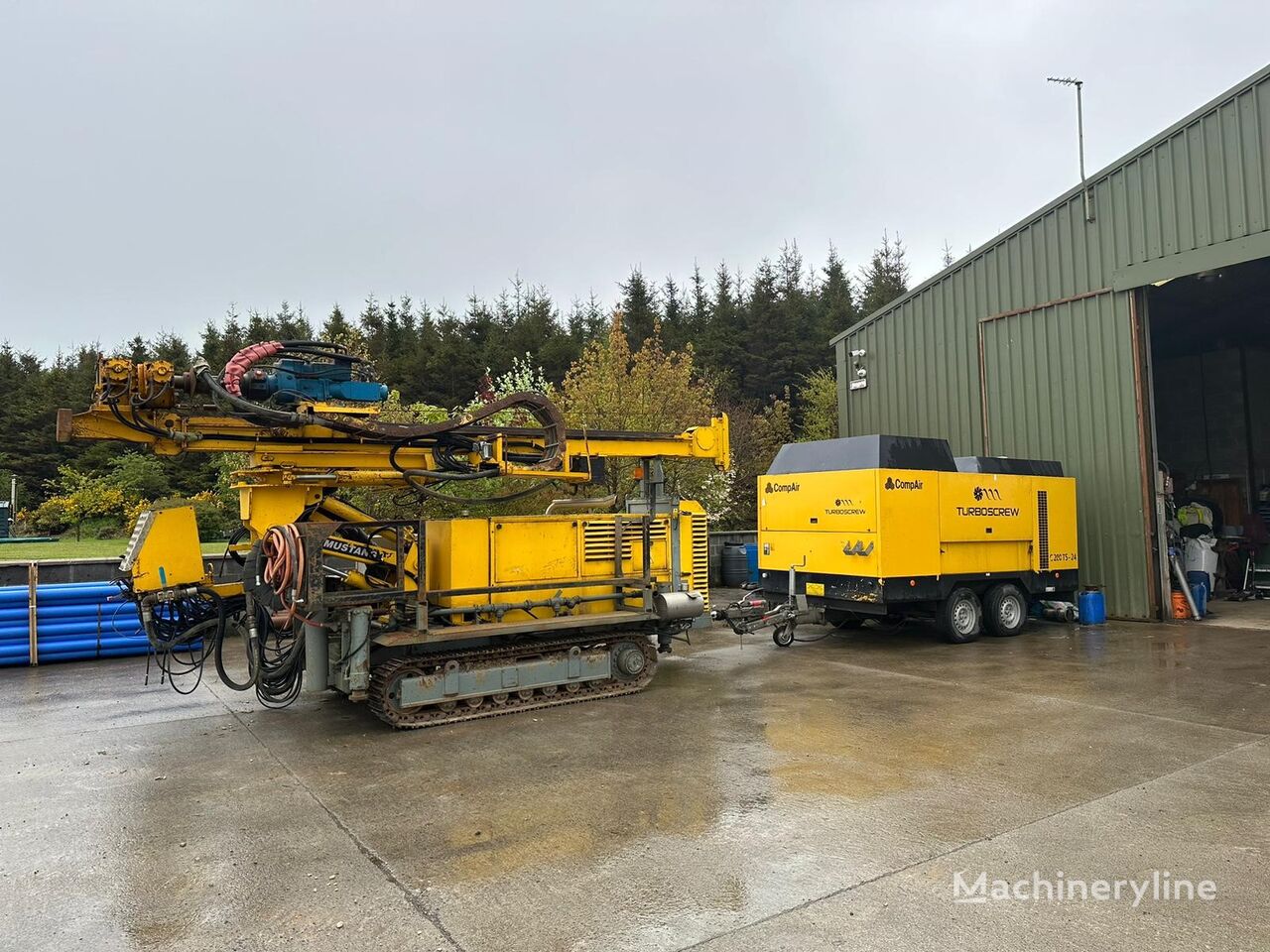 machine de forage Atlas Copco Mustang 4-F4 with 24 Bar Compair