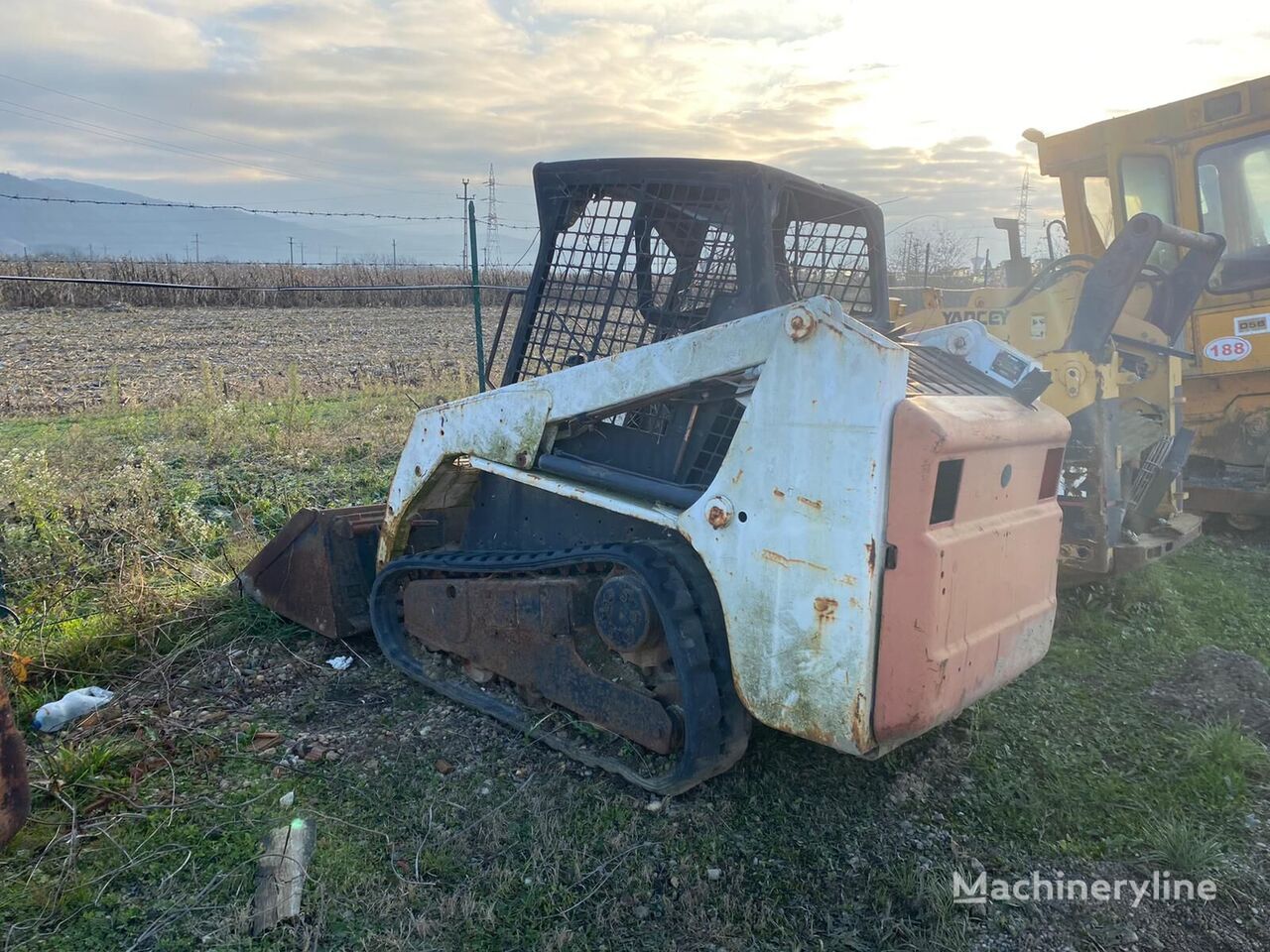 mini-chargeuse sur chenilles Bobcat T 140   ( for parts ) pour pièces détachées