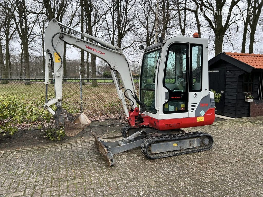 mini-pelle Takeuchi TB219 Minigraver